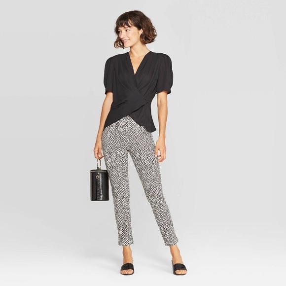 NWT Black Short Sleeve Deep V-Neck Wrap Top - Picture 2 of 8